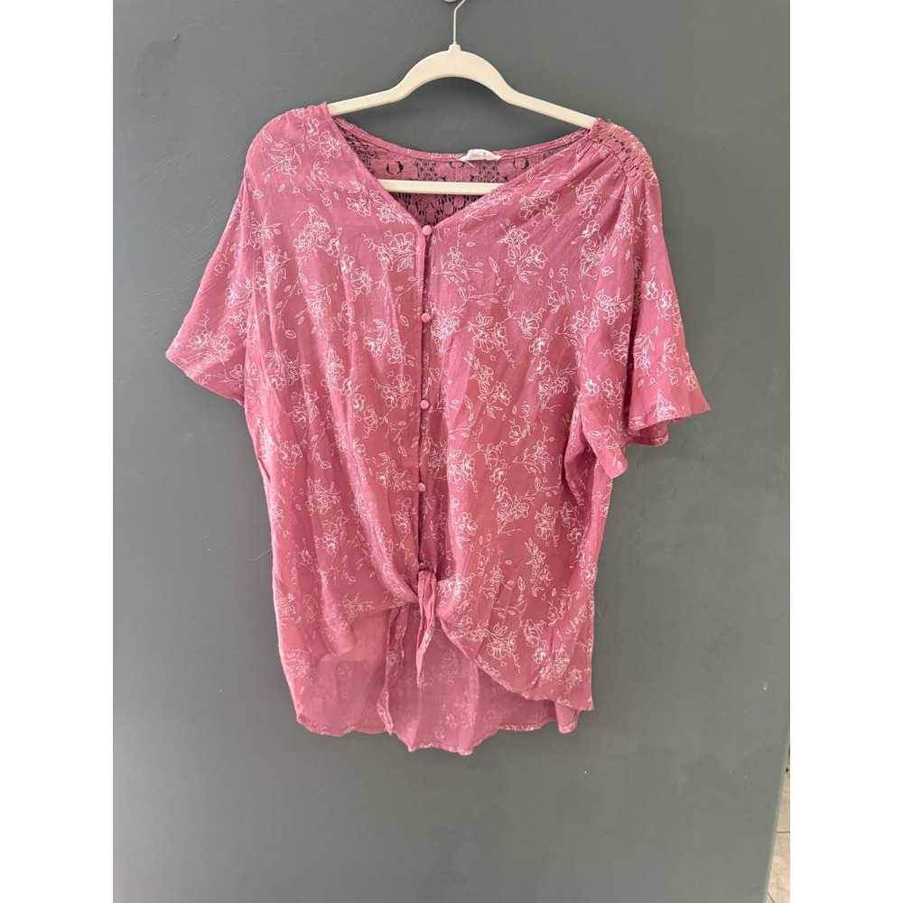 Siren Lily Women 1X Pink Floral Button Lace Back Blouse Feminine Cottage Peasant